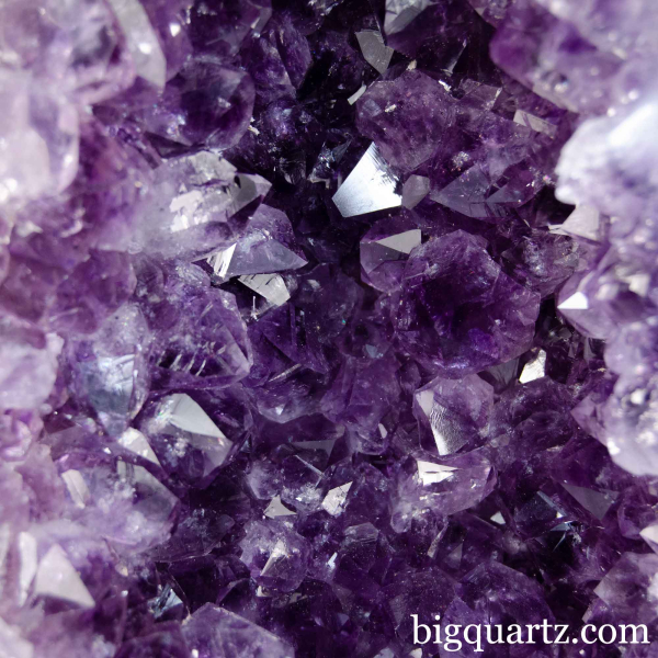 Amethyst Crystal Geode, 5.6 pounds (Uruguay #G0025) 7.7 inches